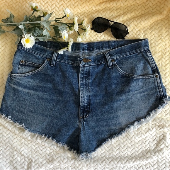 Vintage Reworked Wrangler Jean Cutoff shorts size 32